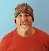 Splattered beanie — color variant 08